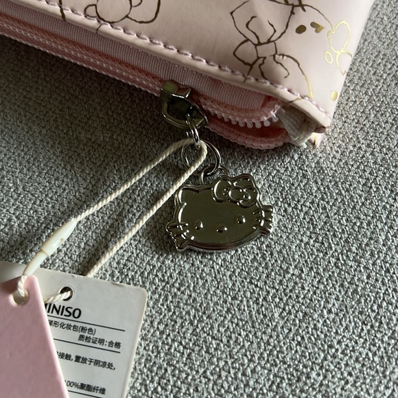 Hello Kitty  x Miniso Collection Pouch - Picture 3 of 6